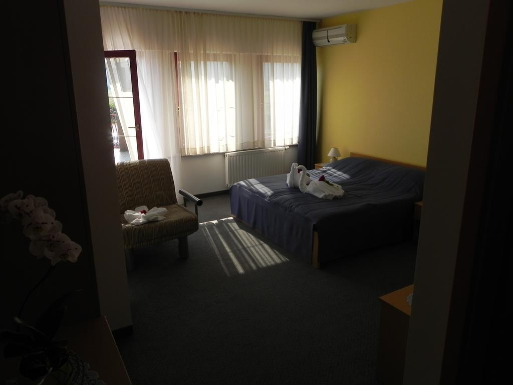 Motel Majolka Ptuj Exterior photo
